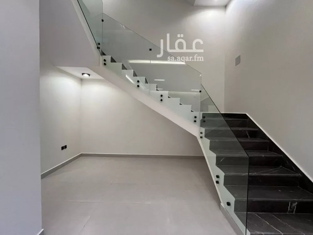 6 bedroom villa in Al Mahdiyyah 5