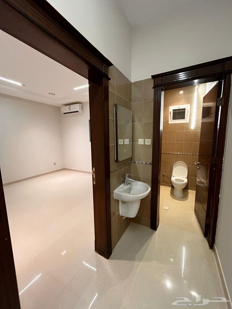3 bedroom apartment in Al Khuzama 9