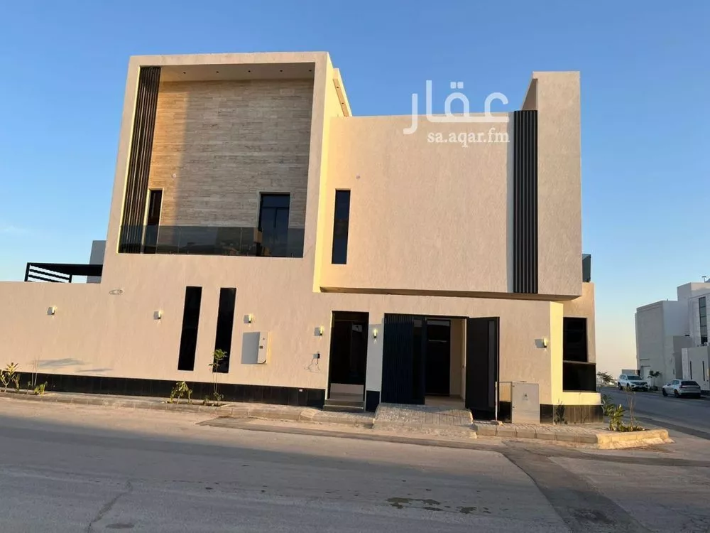 5 bedroom villa in Al Mahdiyyah 3