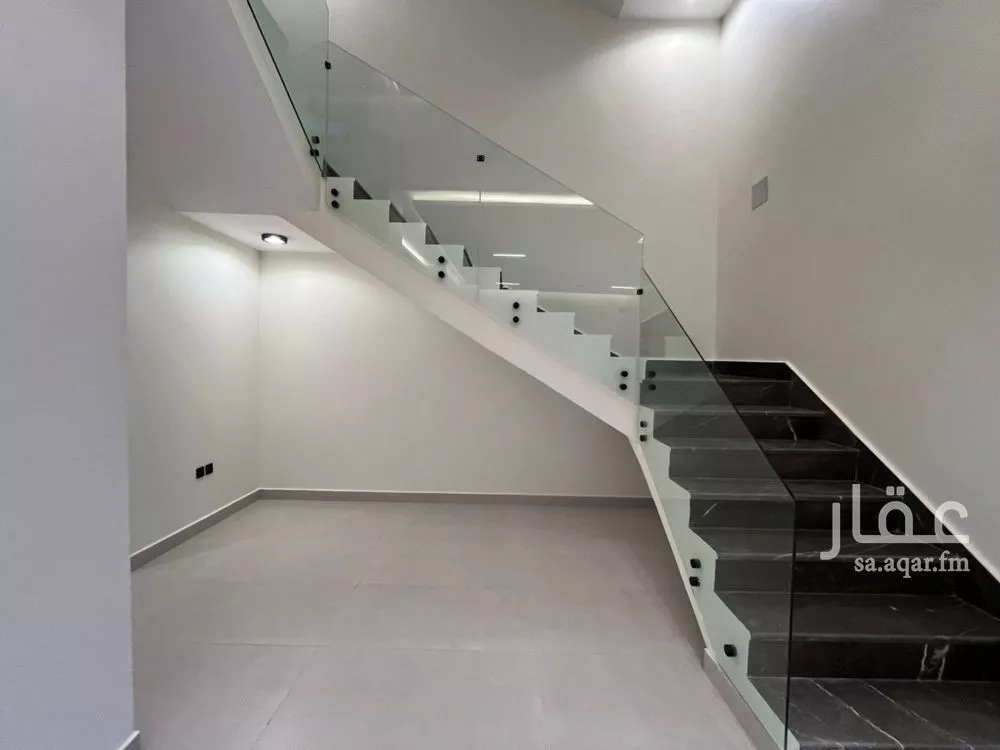 5 bedroom villa in Al Mahdiyyah 9