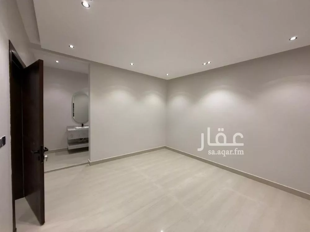 6 bedroom villa in Al Mahdiyyah 23