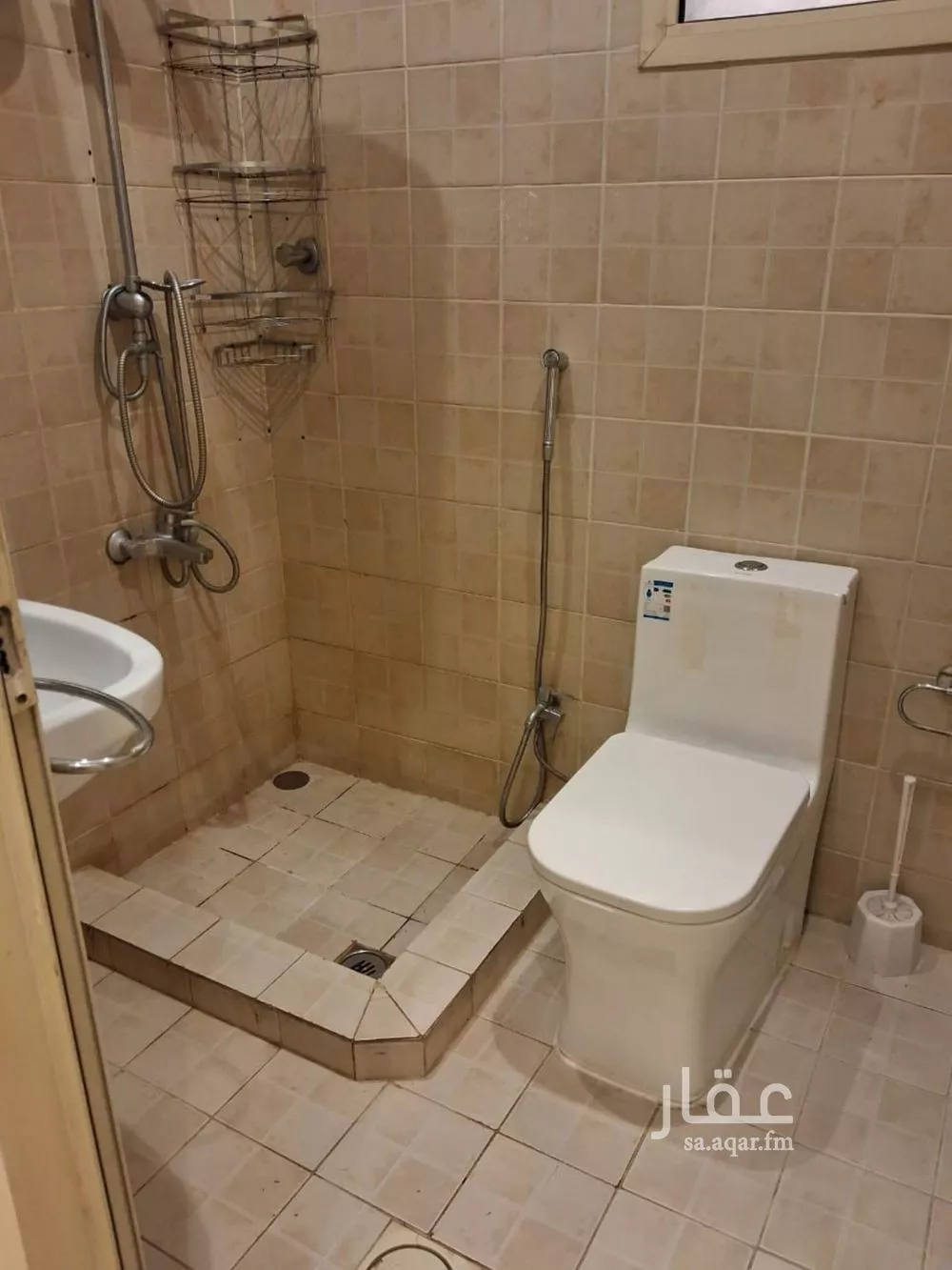 شقة 3 غرف في المغرزات 5