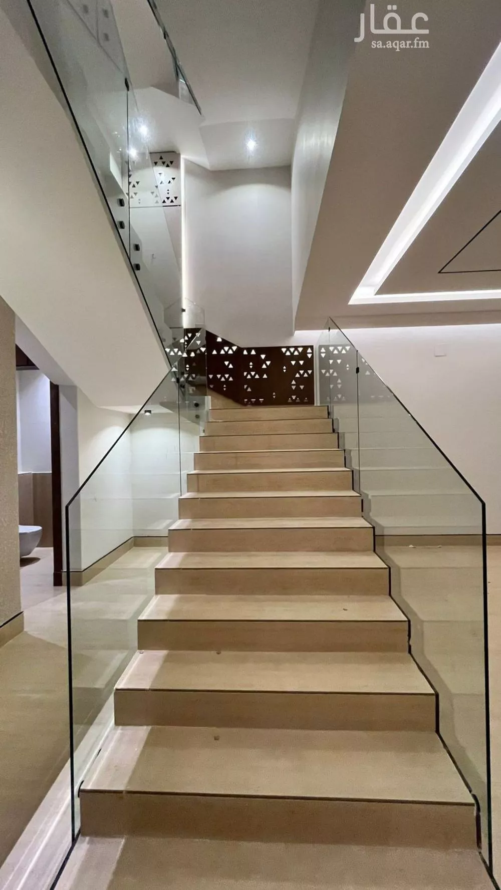 6 bedroom villa in Al Mahdiyyah 11