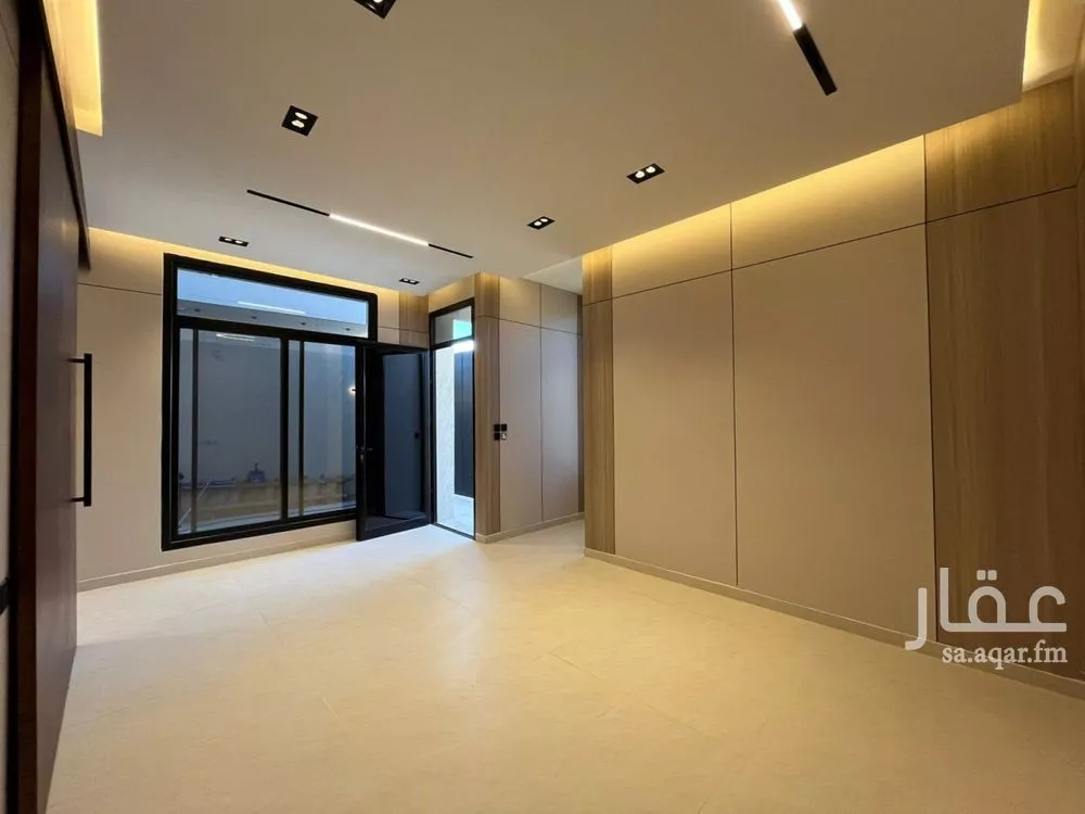 4 bedroom villa in Al Mahdiyyah 3