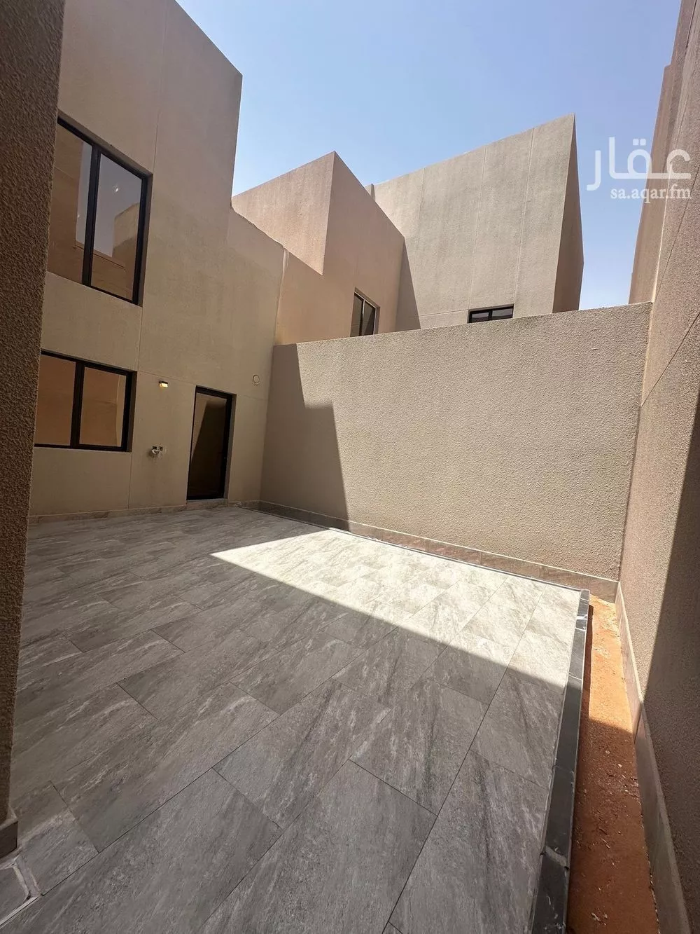 فيلا 5 غرف في العارض 3