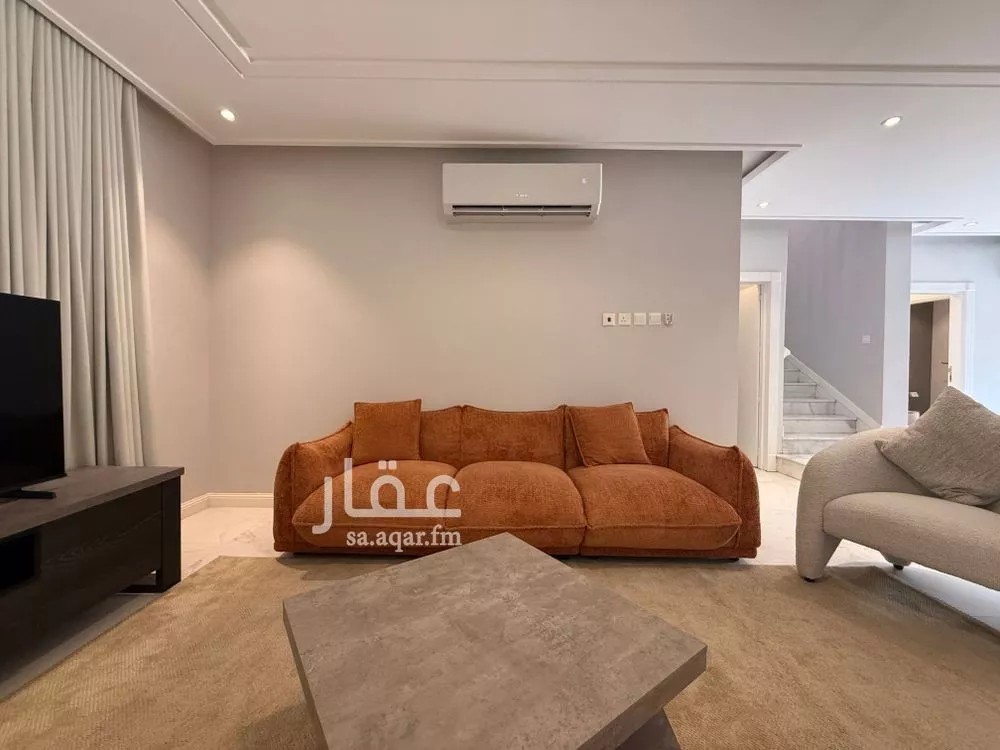 فيلا 3 غرف في النخيل 11