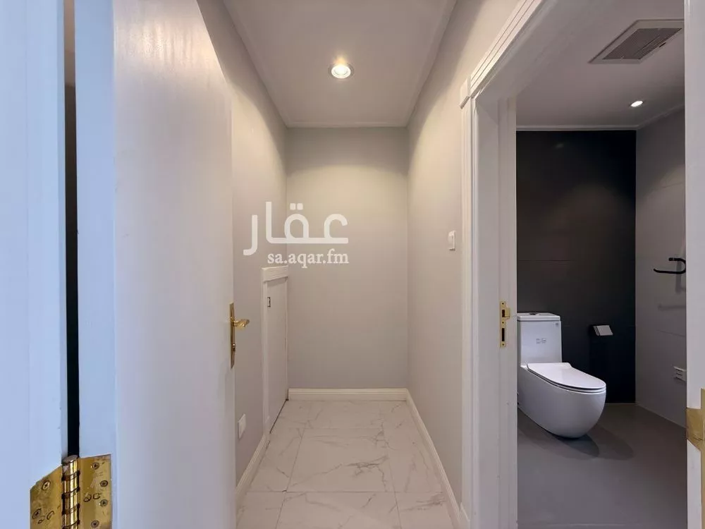 فيلا 3 غرف في النخيل 15