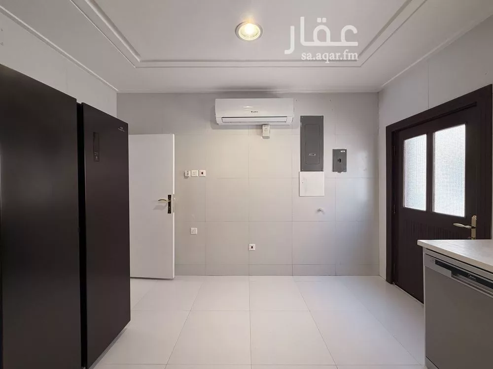فيلا 3 غرف في النخيل 17