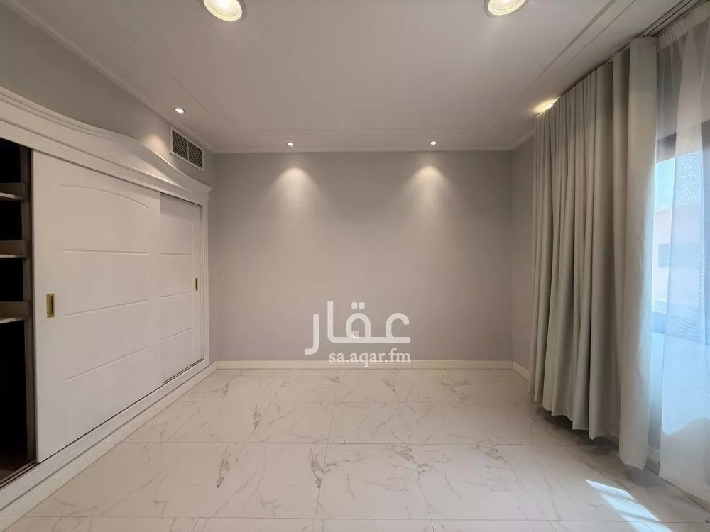 فيلا 3 غرف في النخيل 25