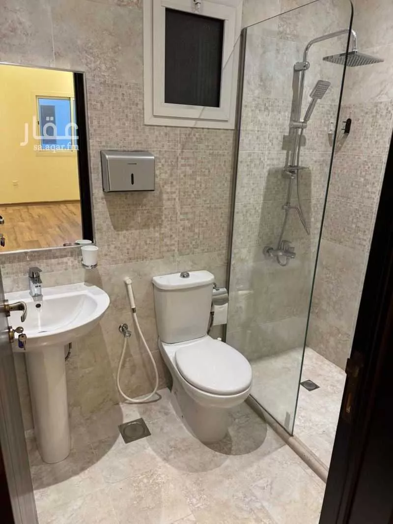 3 bedroom apartment in Al Salamah 7