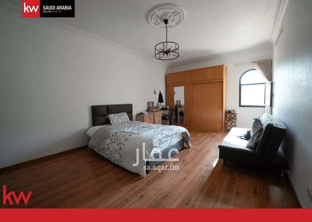 5 bedroom villa in Ar Raid 8