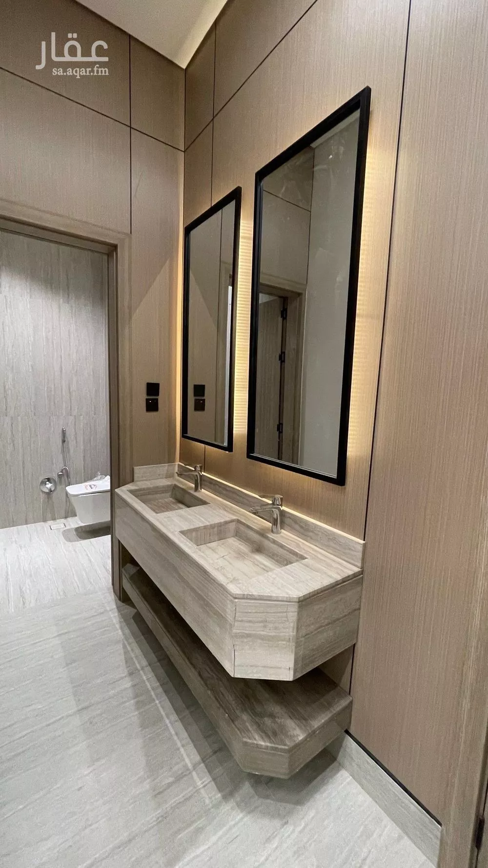 5 bedroom villa in Al Mahdiyyah 4