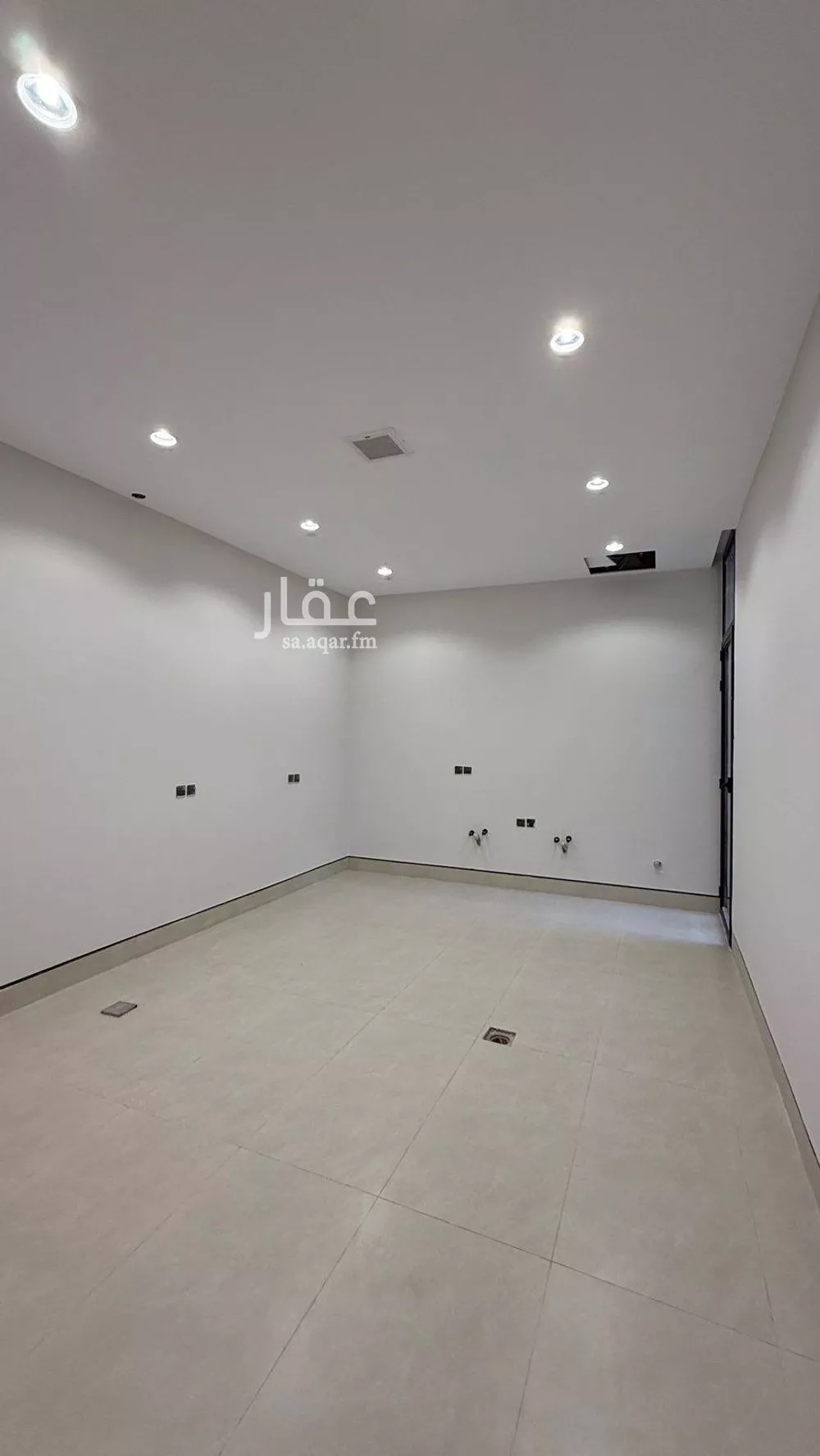 فيلا 6 غرف في المهدية 10