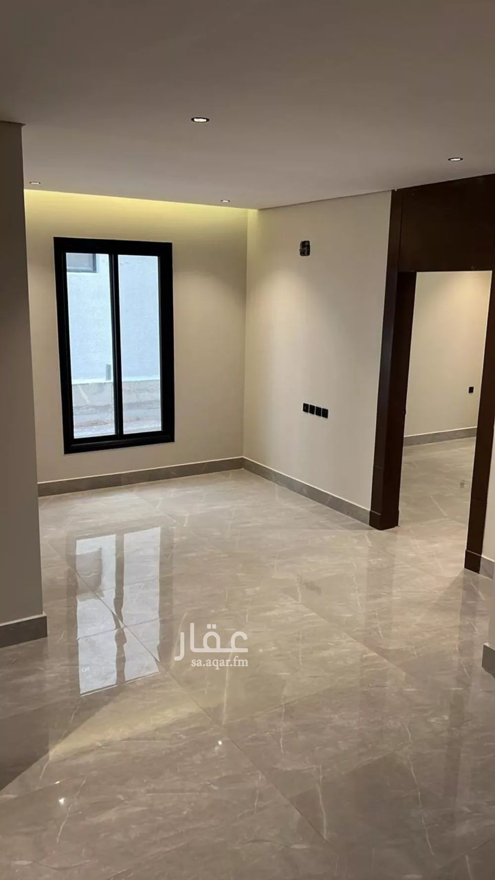 فيلا 7 غرف في الشرق 8