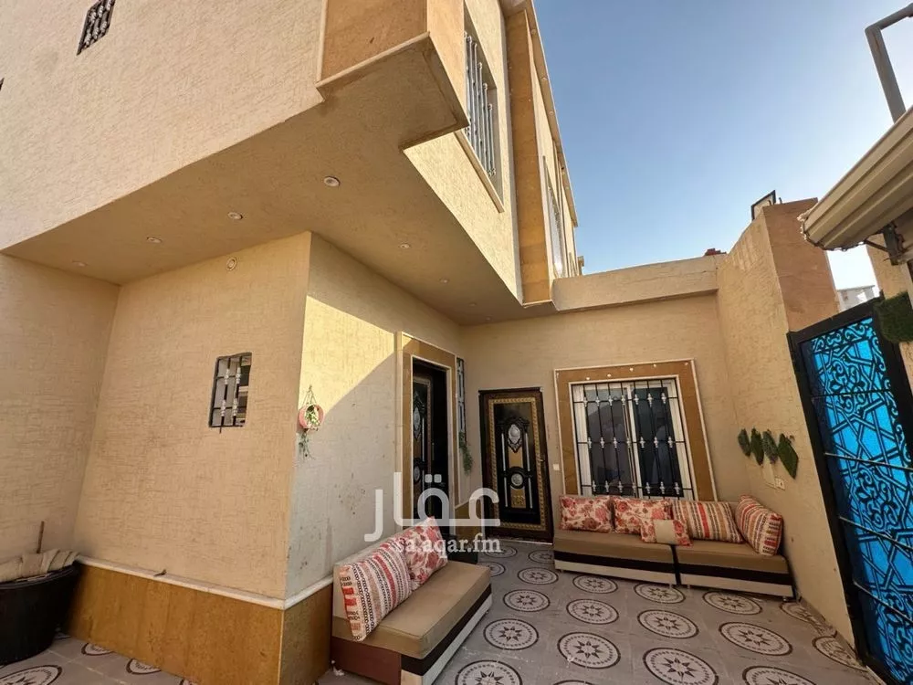 8 bedroom villa in Al Mahdiyyah 3