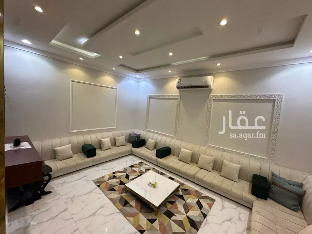 8 bedroom villa in Al Mahdiyyah 6