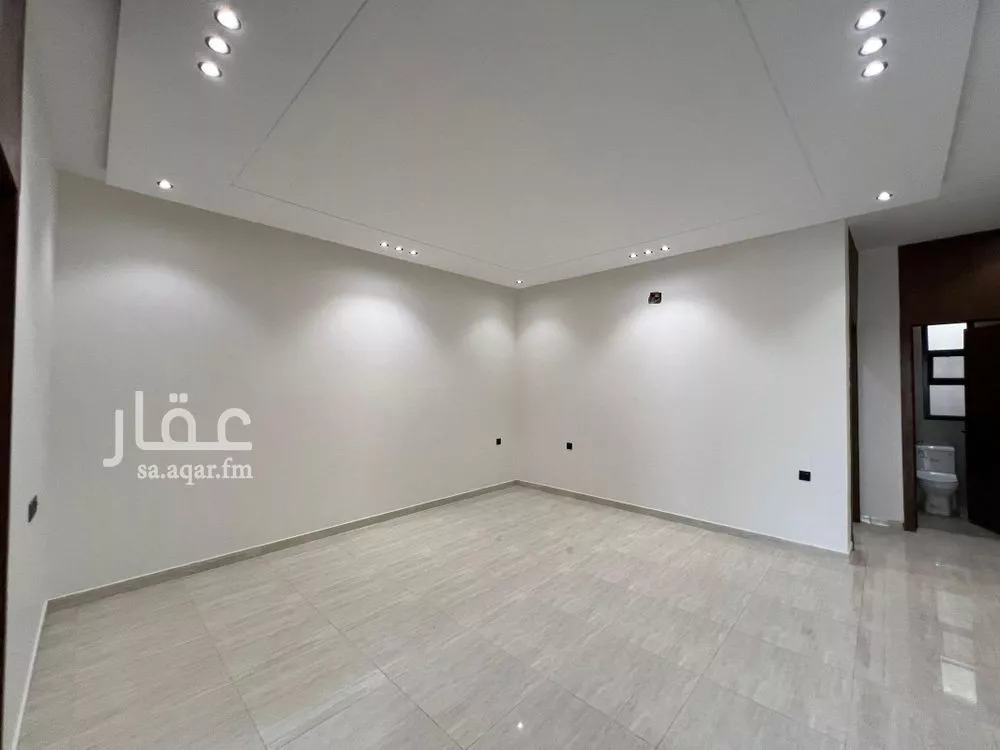 5 bedroom apartment in Al Hazm 6