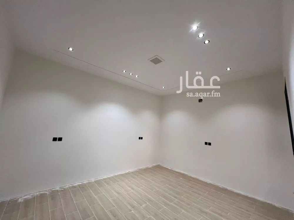 5 bedroom apartment in Al Hazm 7