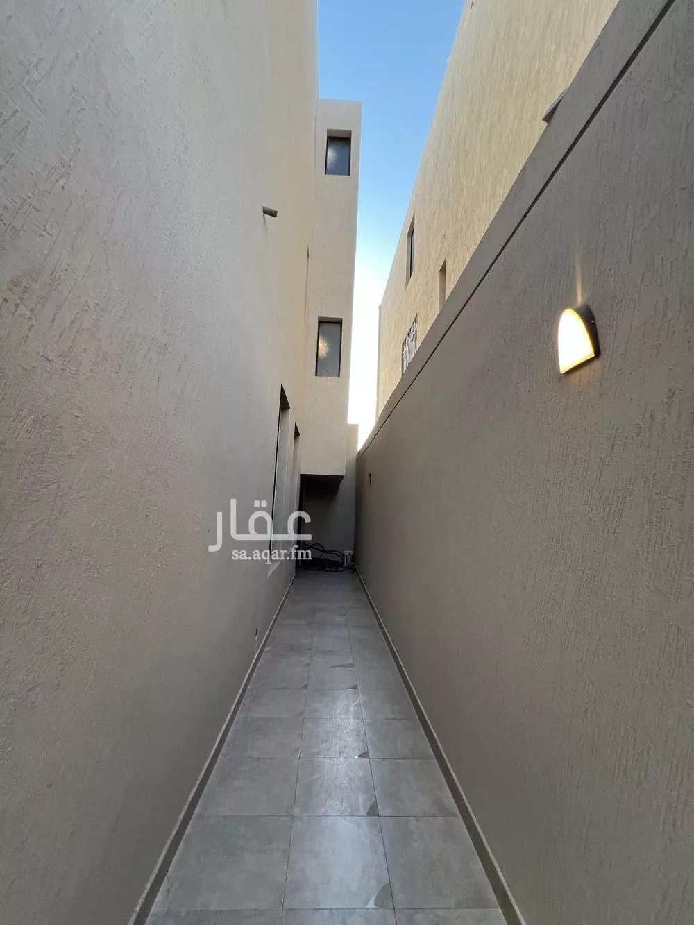 5 bedroom apartment in Al Hazm 9