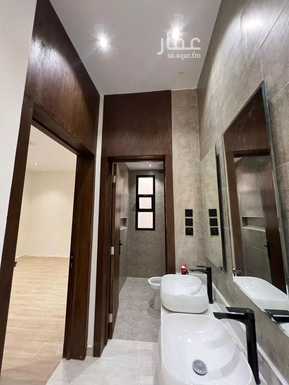 5 bedroom apartment in Al Hazm 10