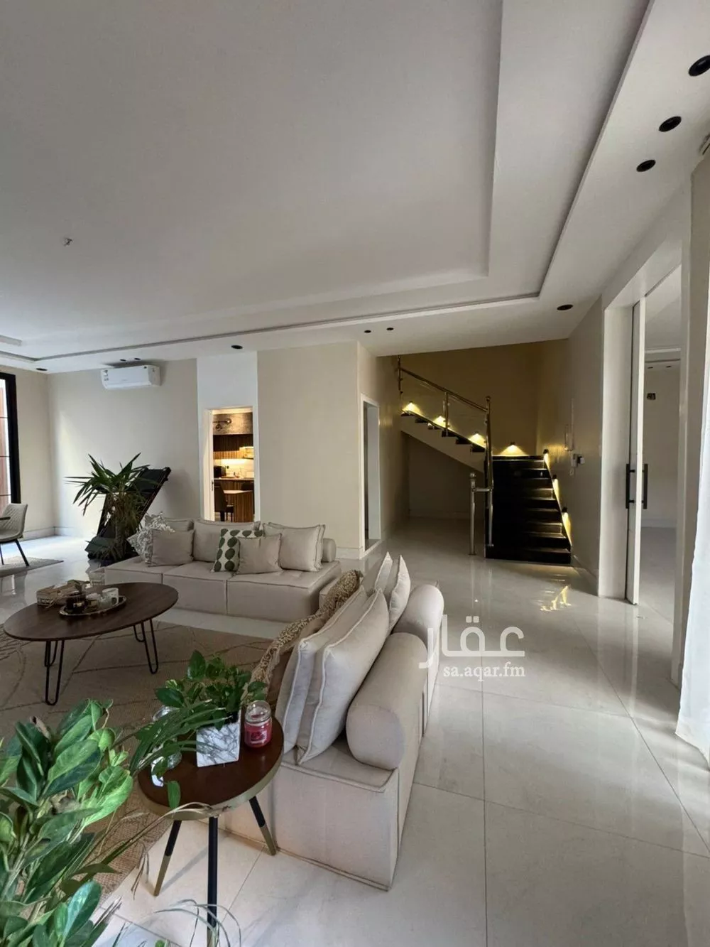 5 bedroom villa in Al Rimal 2