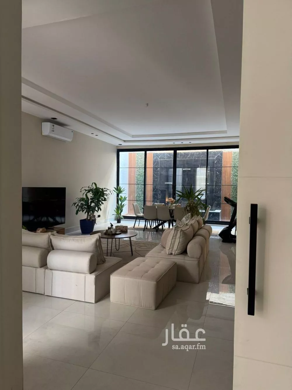 5 bedroom villa in Al Rimal 7