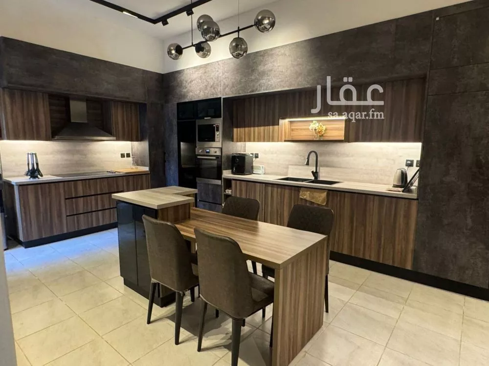 5 bedroom villa in Al Rimal 8