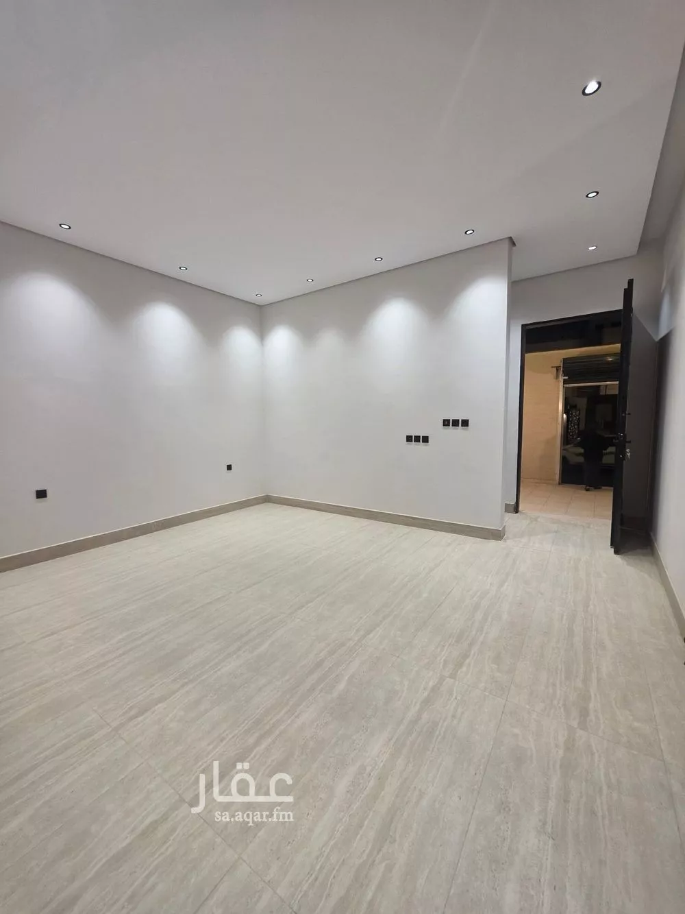 5 bedroom villa in Tuwaiq 10