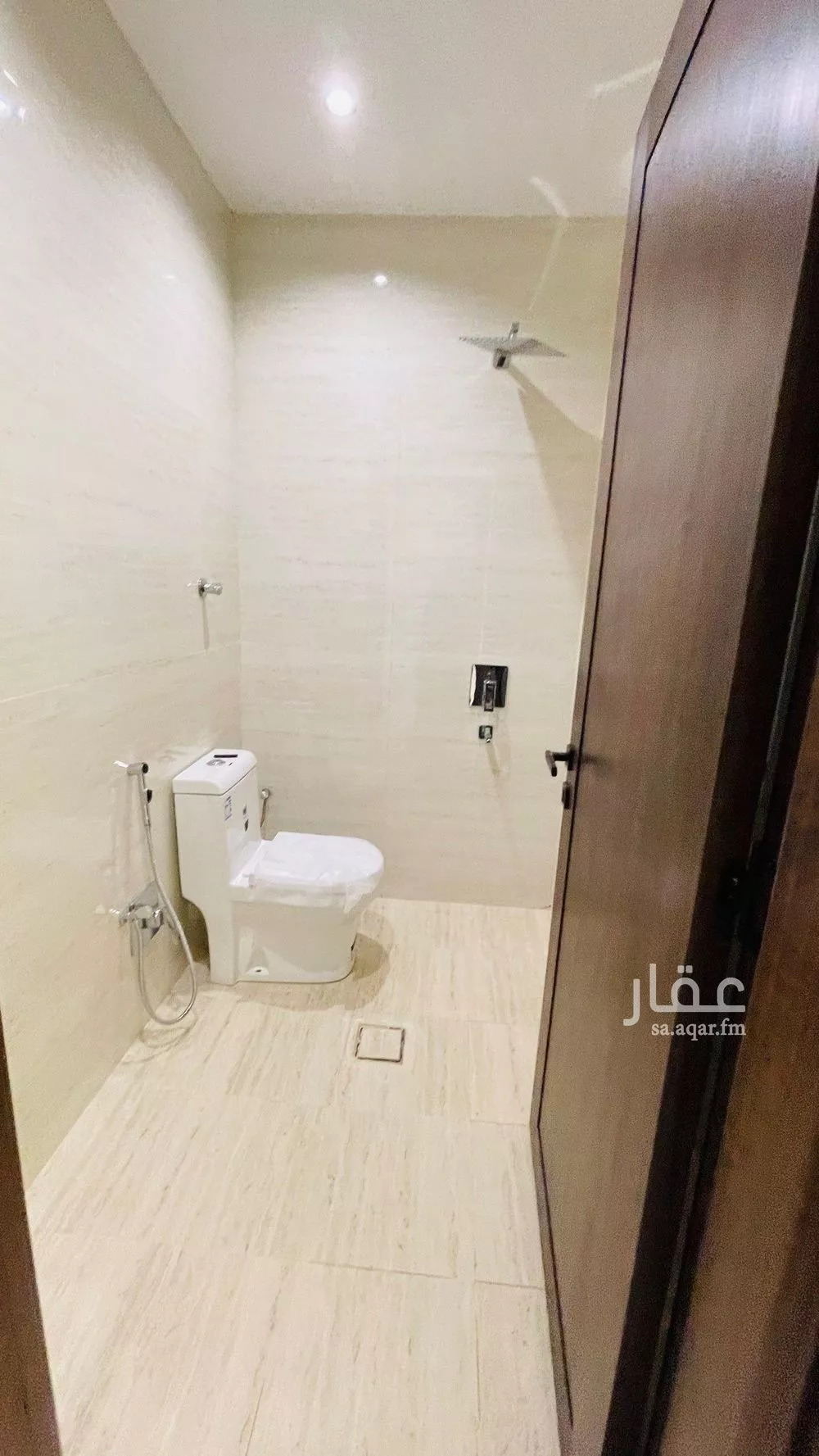 5 bedroom villa in Al Uraija Al Gharbiyah 15