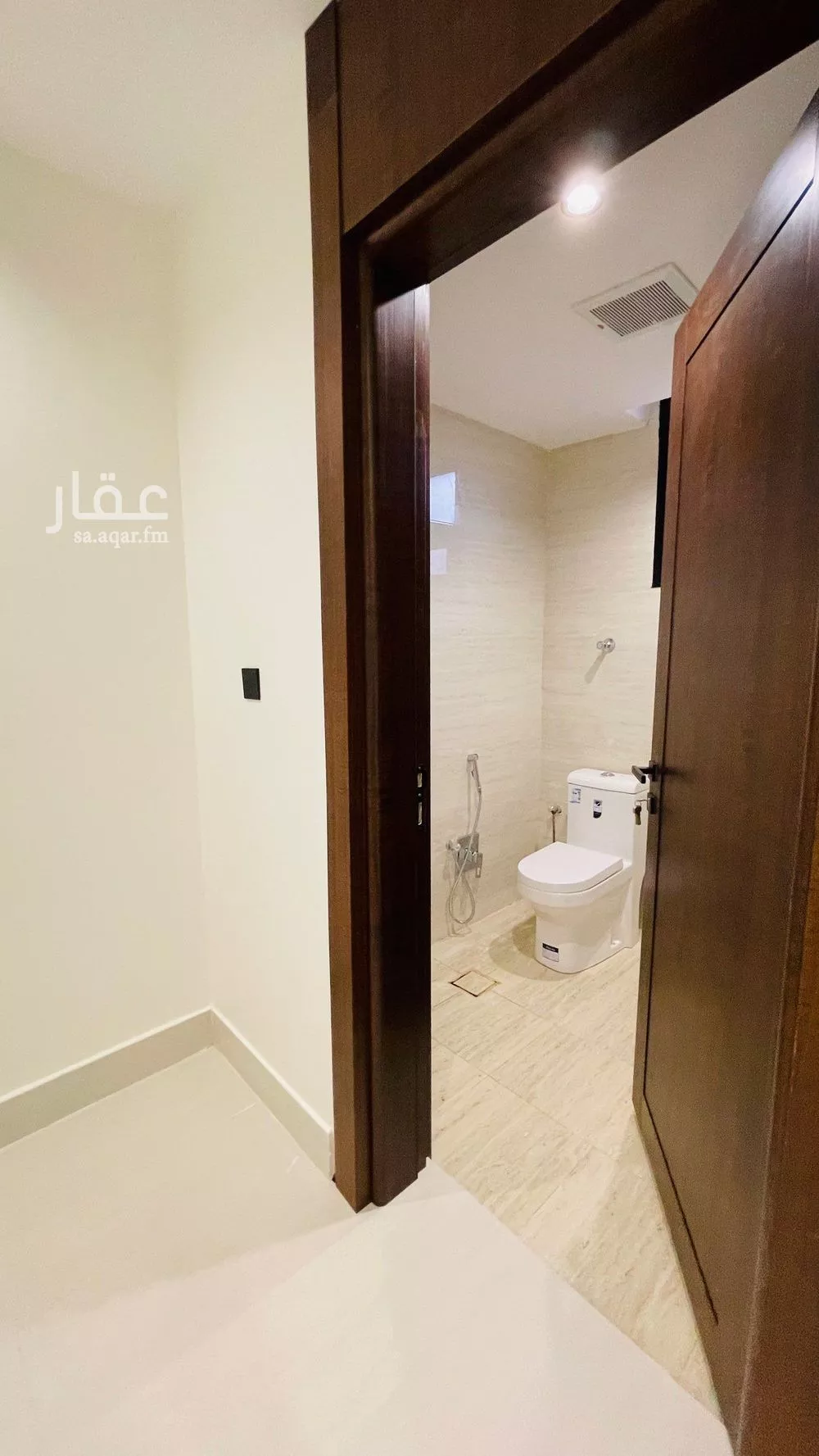 5 bedroom villa in Al Uraija Al Gharbiyah 18