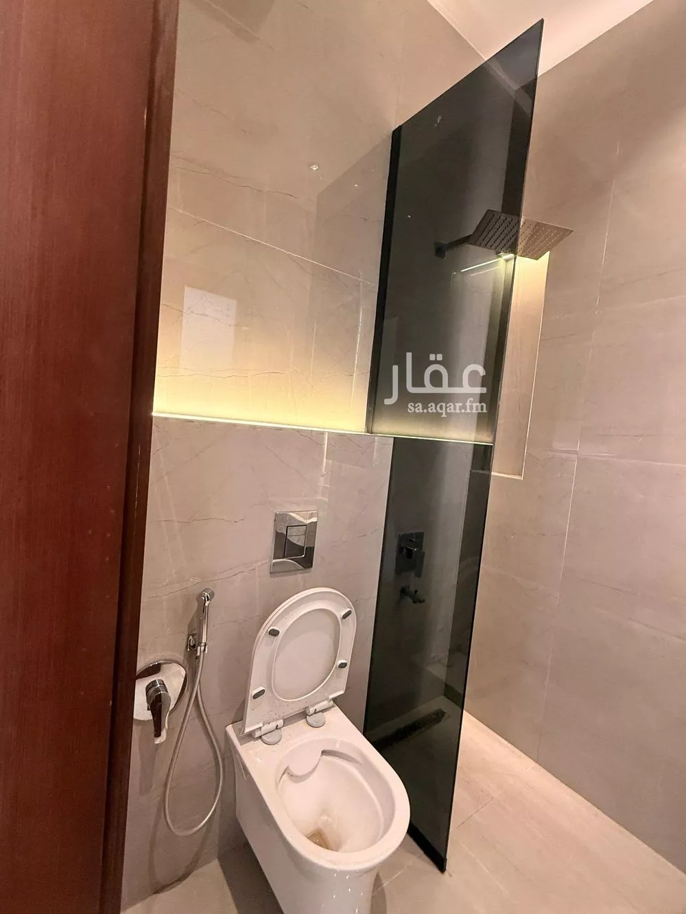 فيلا 5 غرف في الخليج 15