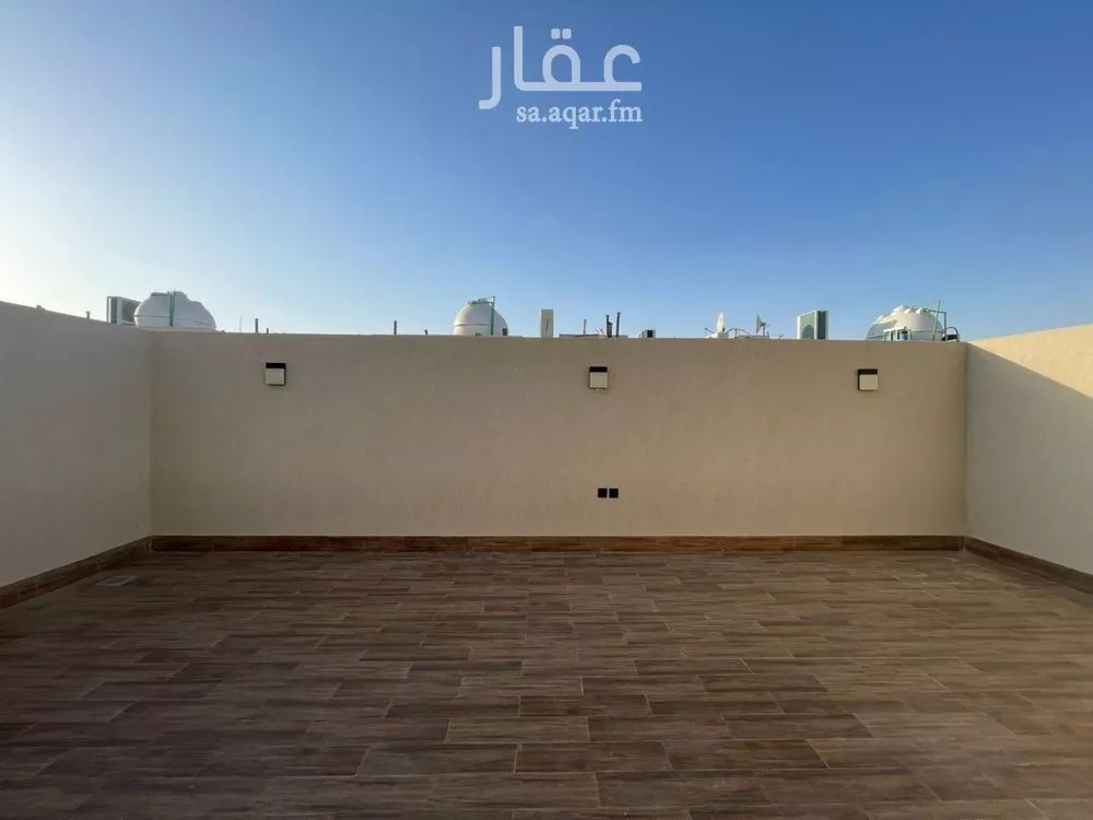 5 bedroom villa in Al Narjis 2