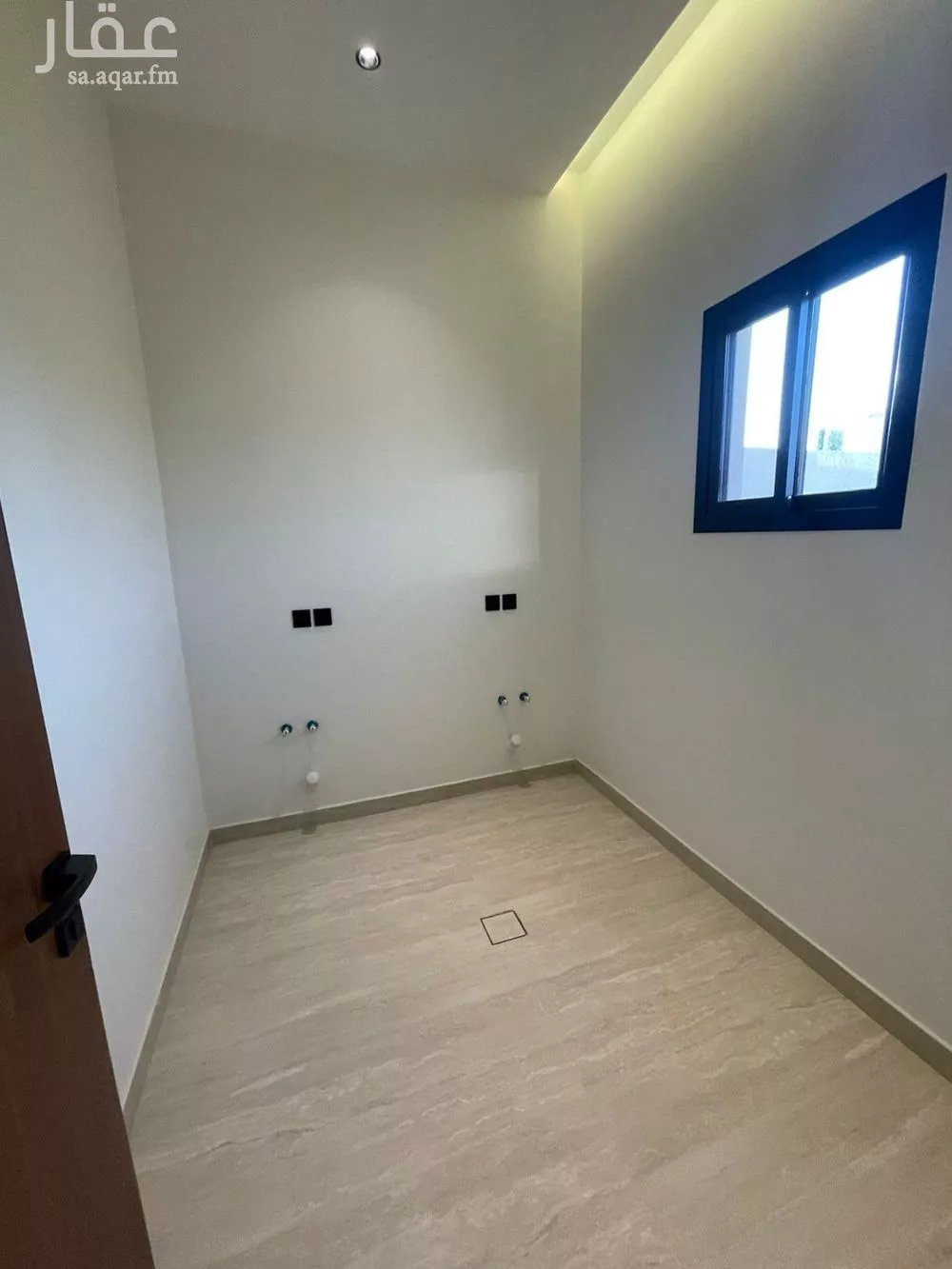 5 bedroom villa in Al Narjis 18