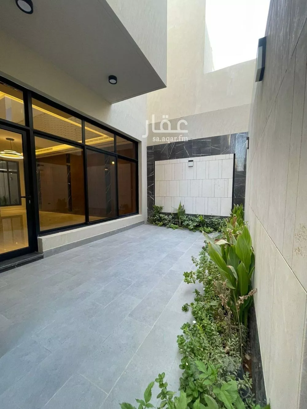 5 bedroom villa in Al Narjis 8