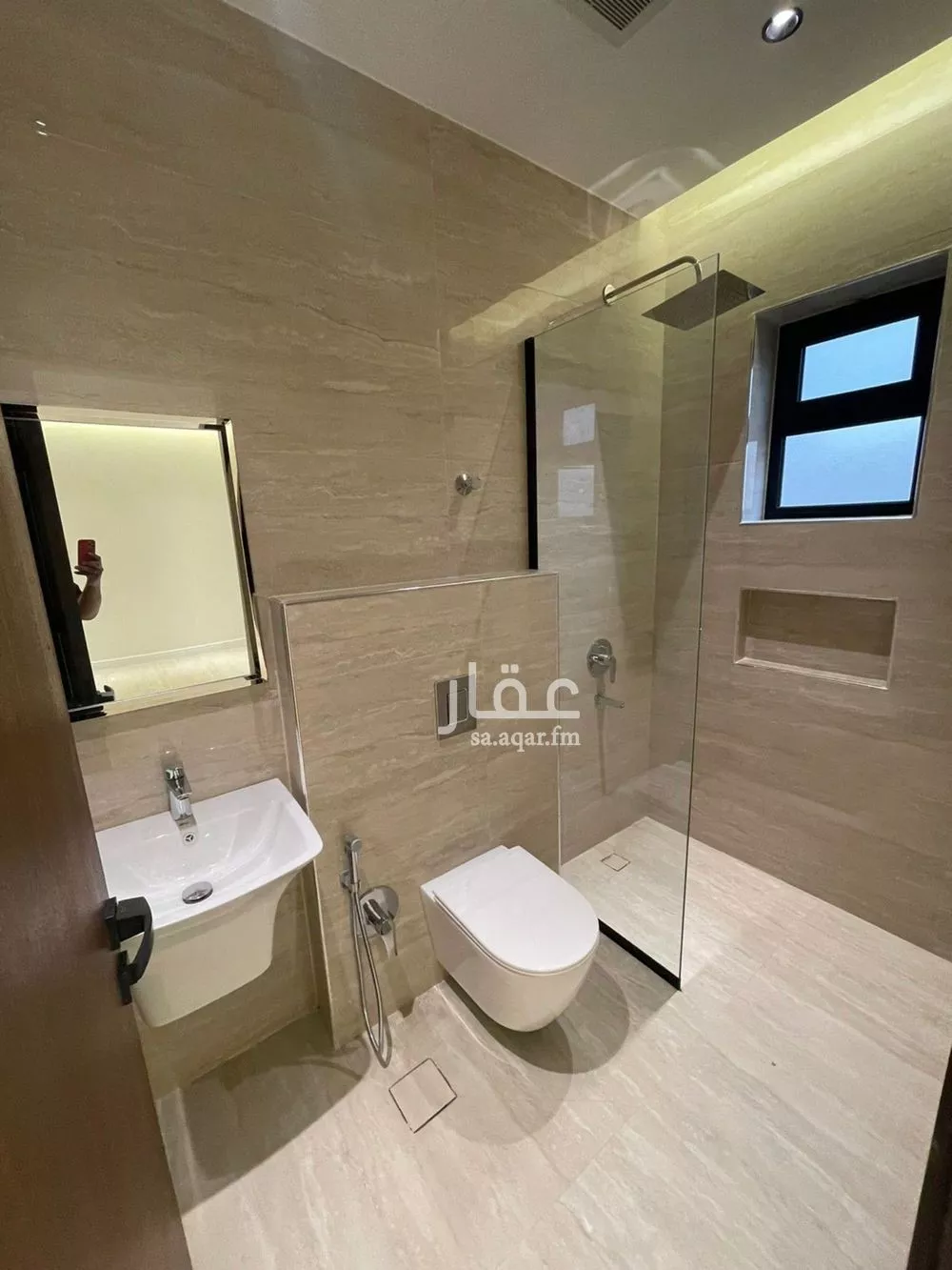 5 bedroom villa in Al Narjis 9