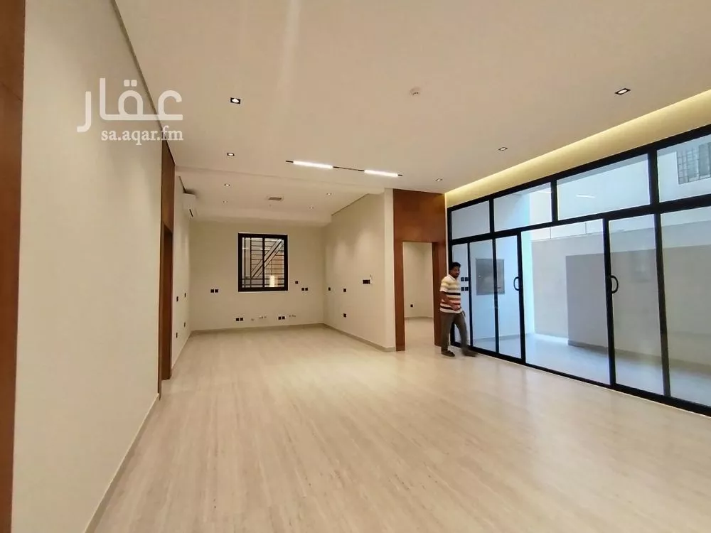 6 bedroom villa in Dhahrat Laban 2
