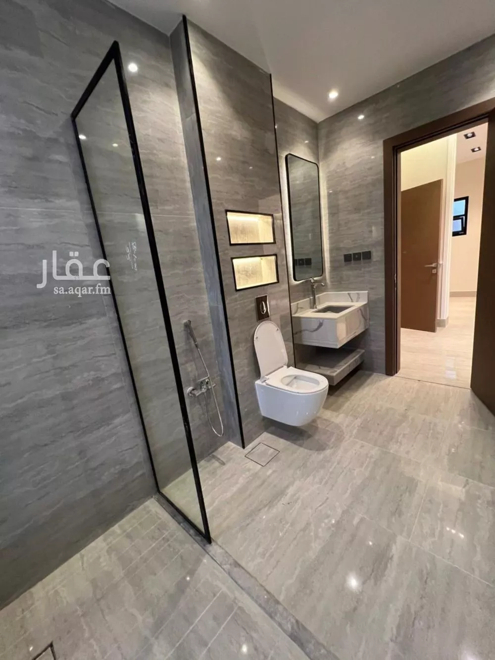 7 bedroom villa in Al Rimal 19