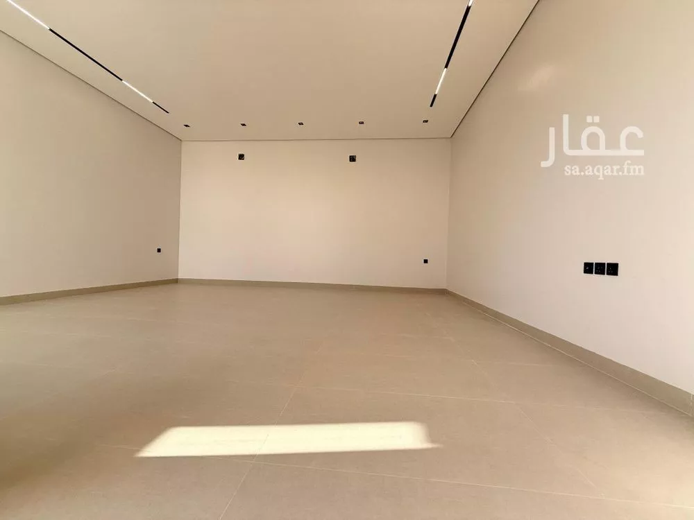 7 bedroom villa in Al Rimal 2