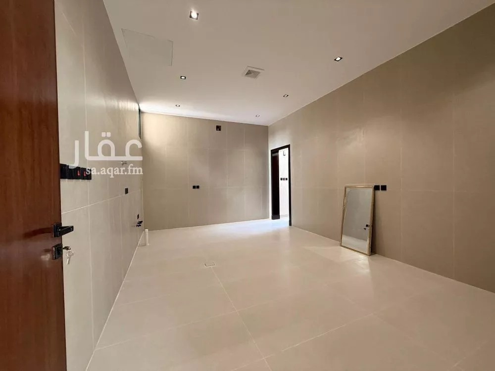 7 bedroom villa in Al Rimal 12