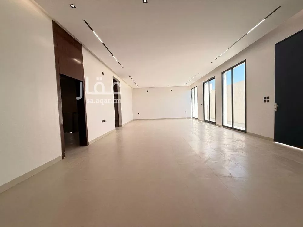7 bedroom villa in Al Rimal 18
