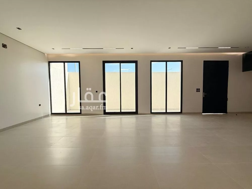 7 bedroom villa in Al Rimal 3