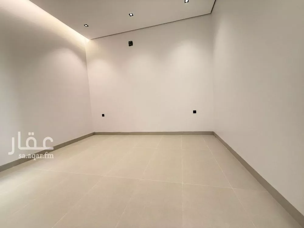 7 bedroom villa in Al Rimal 7