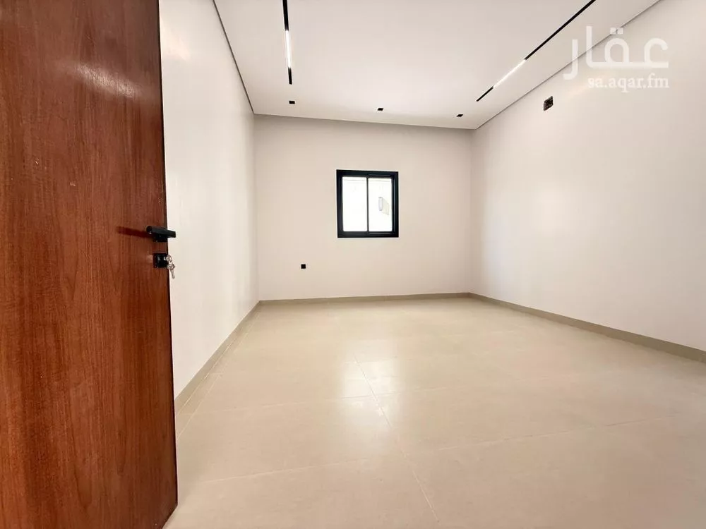 7 bedroom villa in Al Rimal 9