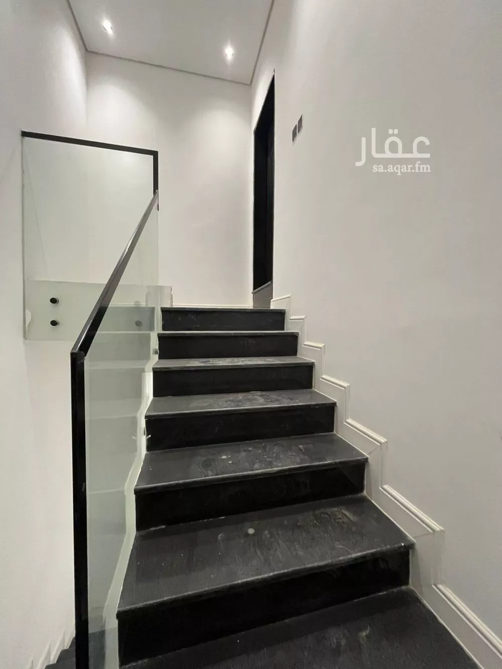 فيلا 4 غرف في الجنادرية 13