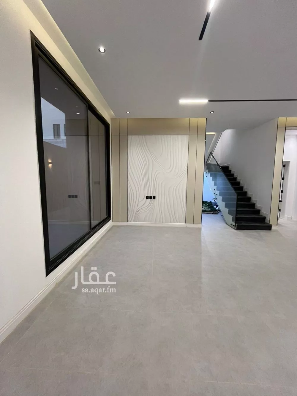 فيلا 4 غرف في الجنادرية 9