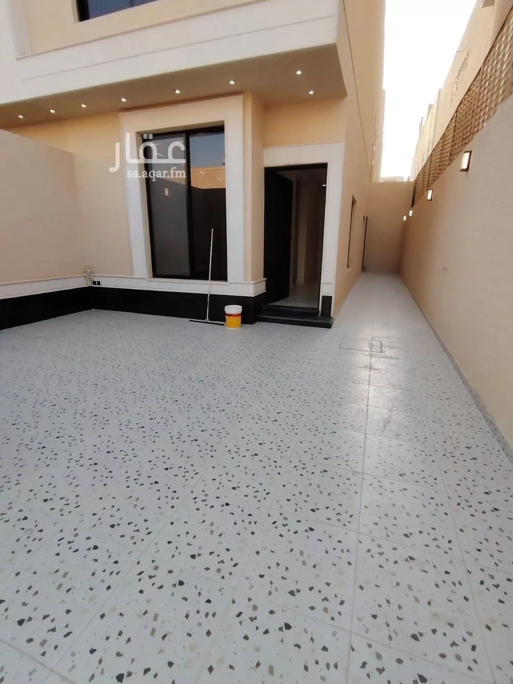 6 bedroom villa in Dhahrat Namar 10