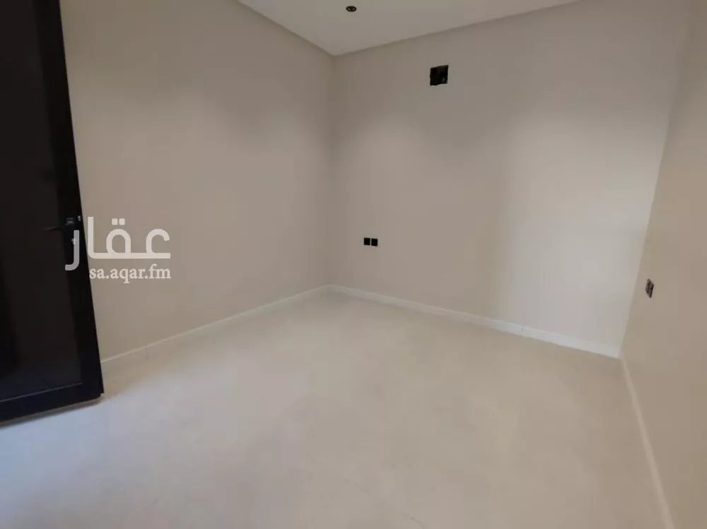 فيلا 6 غرف في العريجاء الغربية 12