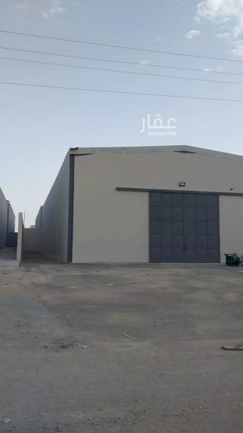 مستودع 2000 م² في بنبان 4