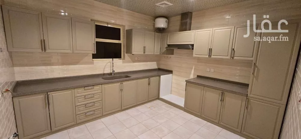 4 bedroom apartment in King Faisal 13