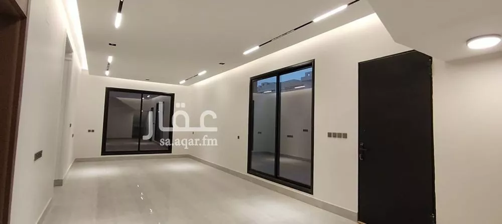 5 bedroom villa in Al Rimal 15